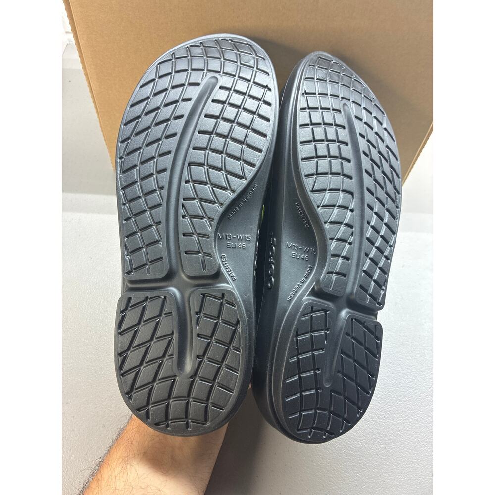 Oofos oocloog men’s size 13 black slippers slips new with box - Picture 5 of 5